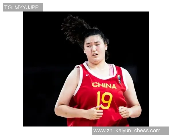 FIBA发布中国女篮新写真张子宇韩旭展现搞怪风格与青春活力